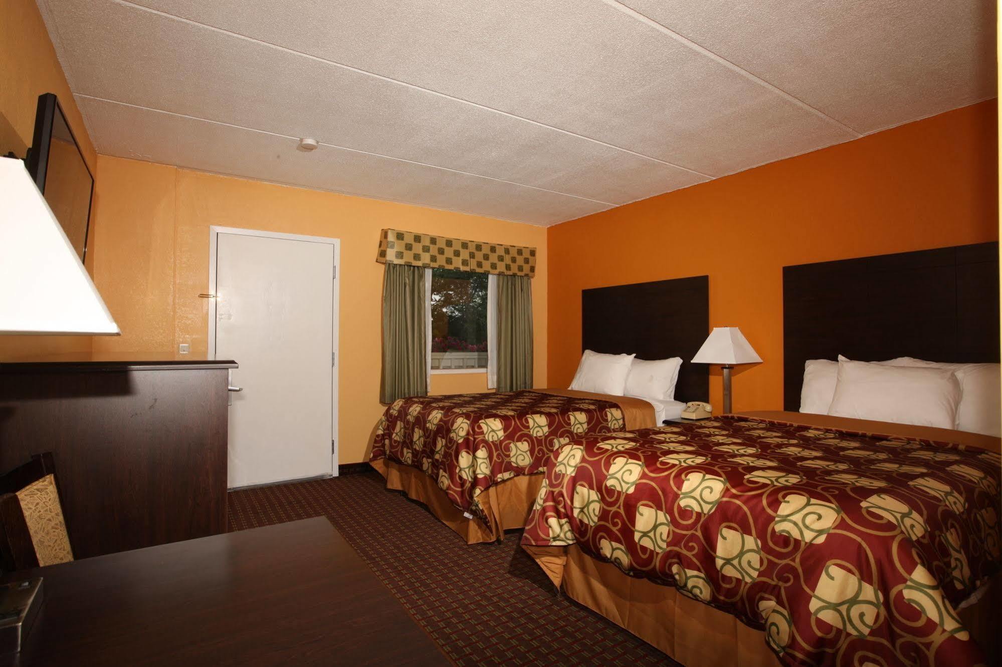 Budgetel Inn Glens Falls-Lake George-Saratoga المظهر الخارجي الصورة