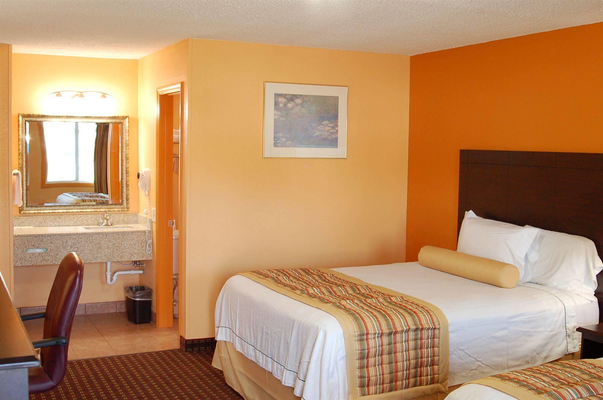 Budgetel Inn Glens Falls-Lake George-Saratoga المظهر الخارجي الصورة